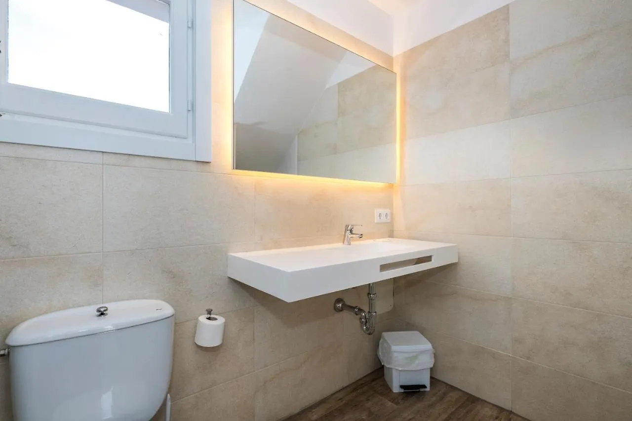 Apartamentos Playa Canutells Mahon  Spain